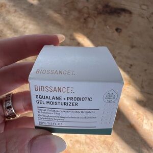 Biossance Squalane + Probiotic Gel Moisturizer - White and Green